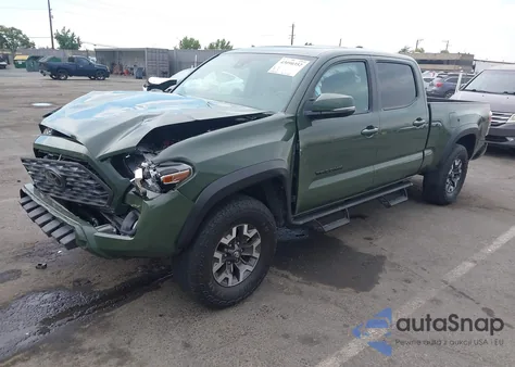 2022 Toyota Tacoma Double Cab/Sr5/Trd Sport/Trd Off Road z USA, uszkodzony, nr VIN 3TMDZ5BN8NM135244